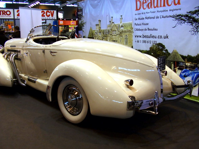 auburn 851 1935-3.jpg