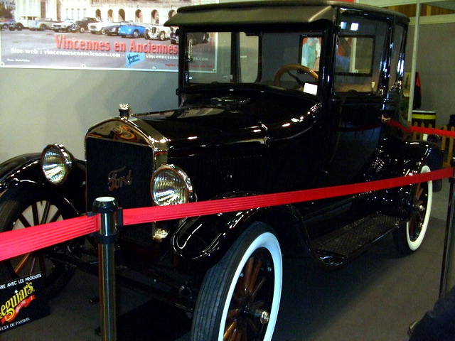 ford Tcoupe 1927-2.jpg