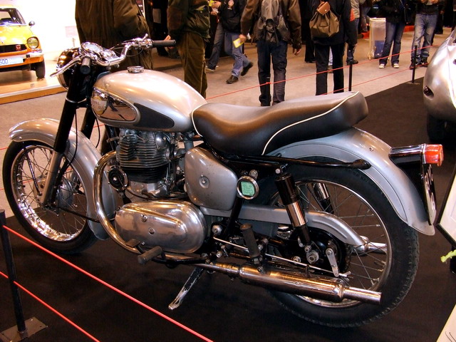 royal enfield-2.jpg
