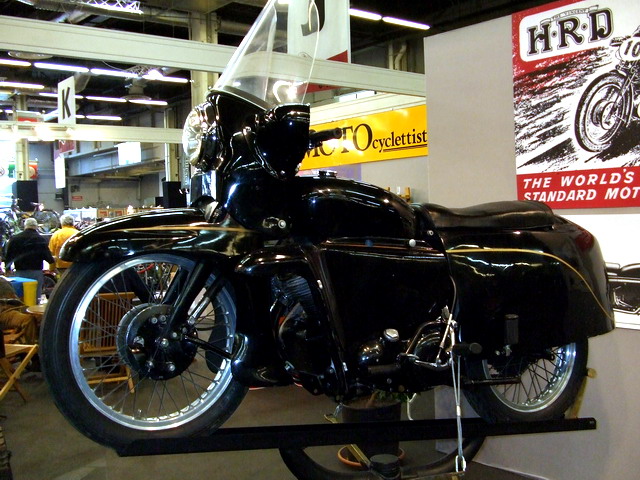vincent 1000 black nignt 1954.jpg