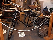 tricycle petrole 1899.jpg tricycle petrole 1899.jpg